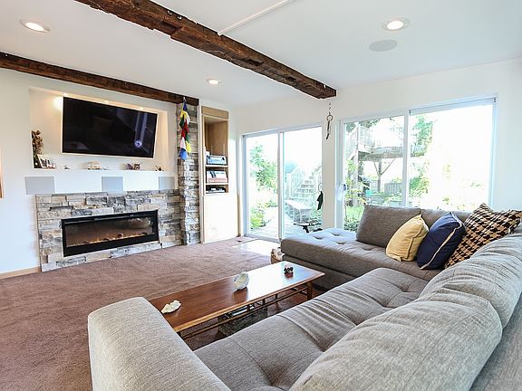 Sun Room for entertainment