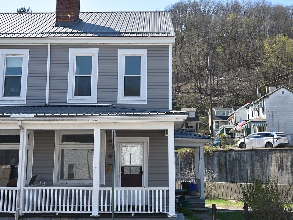 1st image of 111 Dewey St