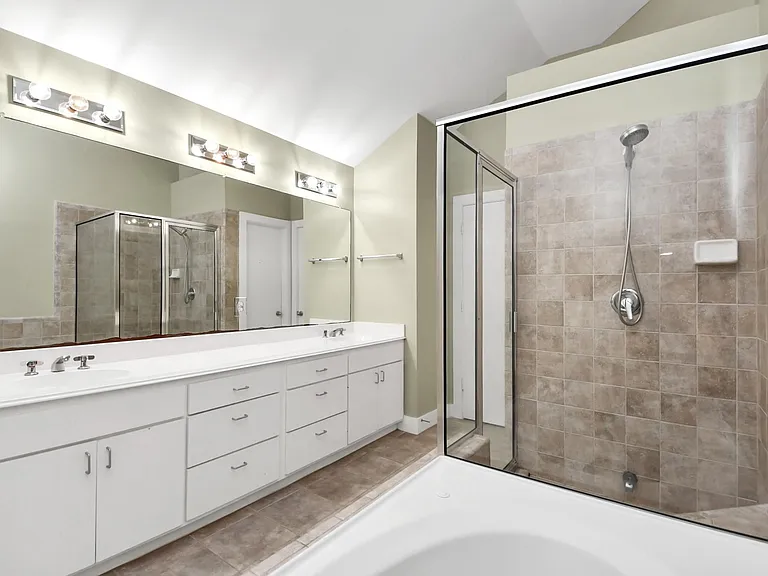 8715 Meadowcroft Dr #404 — Photo 21