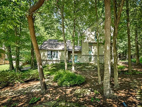 2nd image of 2628 Woodmont Ln