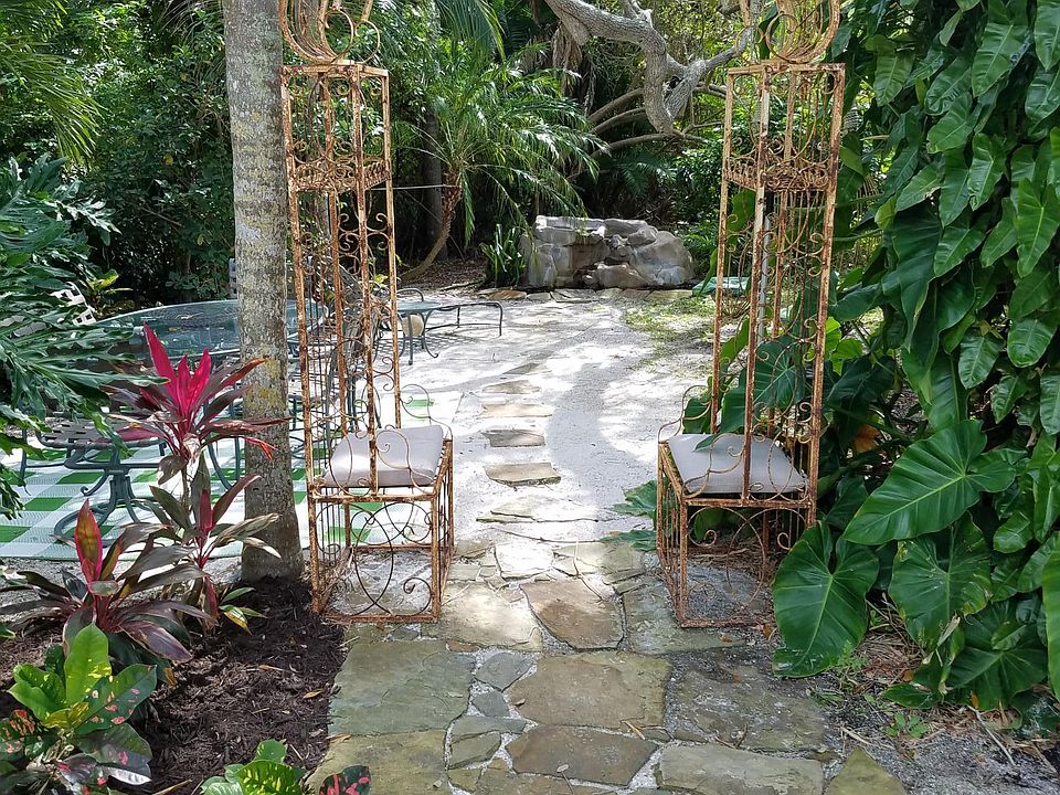 Your own private grotto