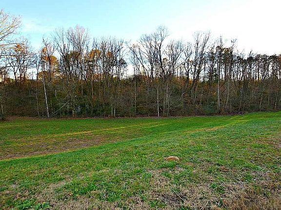 5th image of 16 Deer Meadows Rd #16