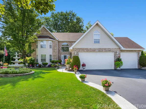 1115 Marcella Ln, West Chicago, IL 60185