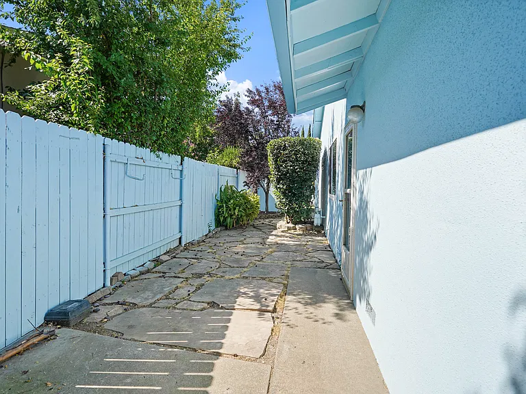 9699 Rudway Ct — Photo 30