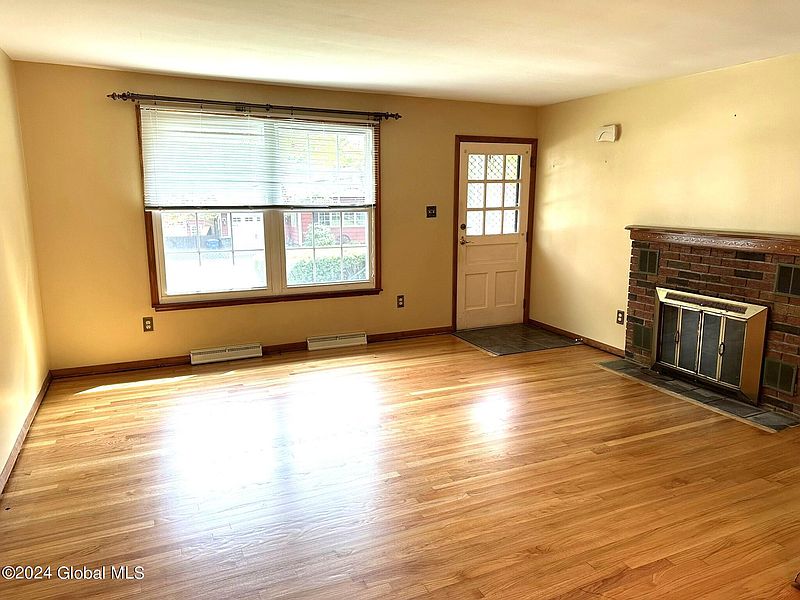 5th image of 10 Francis Street