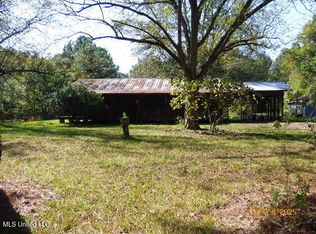32 Rose Hill Dr, Natchez, MS 39120
