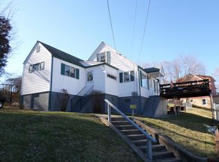 318 W Persinger St, Covington, VA 24426