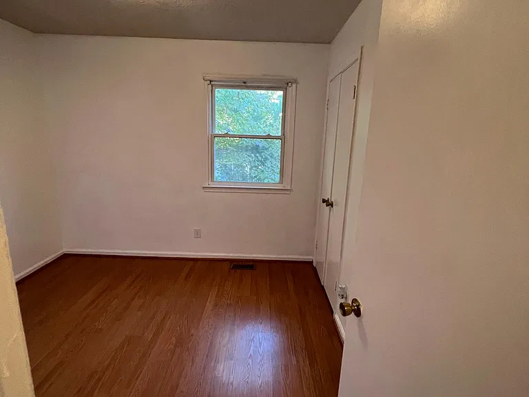 813 Plentywood Ct — Photo 16