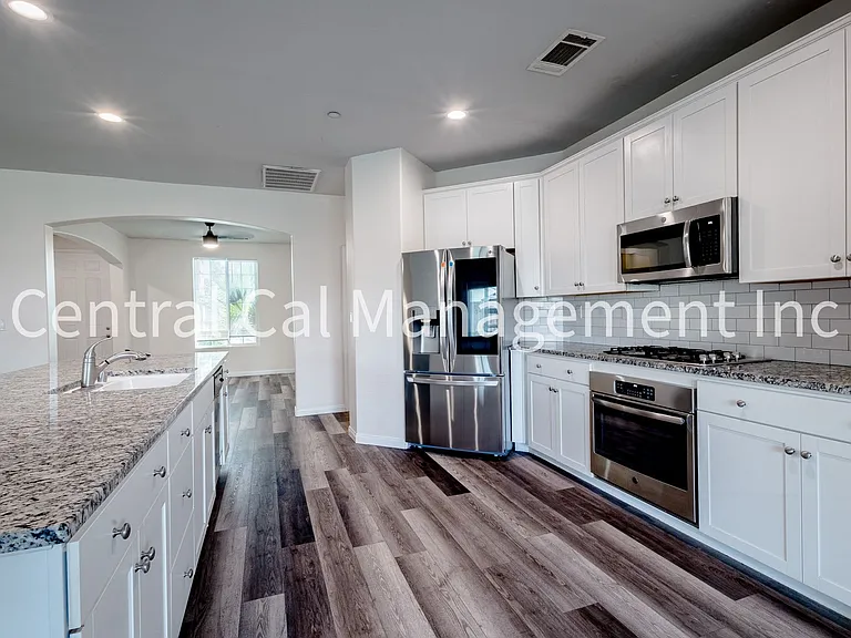 6518 Bangor Pl — Photo 8