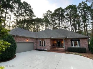 14 Canterbury Cir, Pinehurst, NC 28374