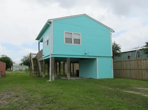 903 16th St, San Leon, TX 77539