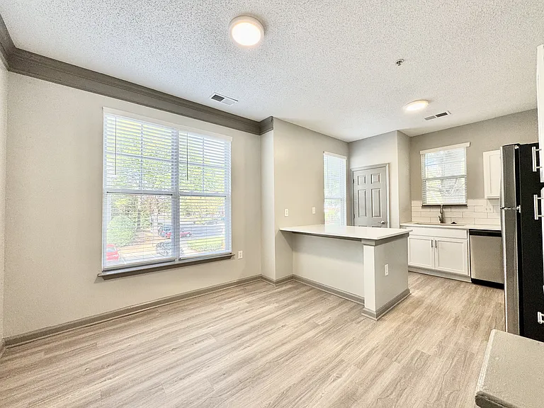 Brookberry Park Apartments — Photo 7