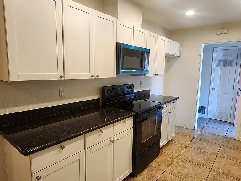 6955 S Land Park 1301 58th Ave — Photo 5