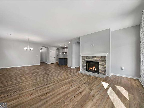 2nd image of 74 Aspen Way