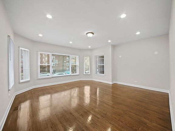 4th image of 7629 S Kingston Ave