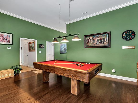 5th image of 200 Pebble Creek Dr SW