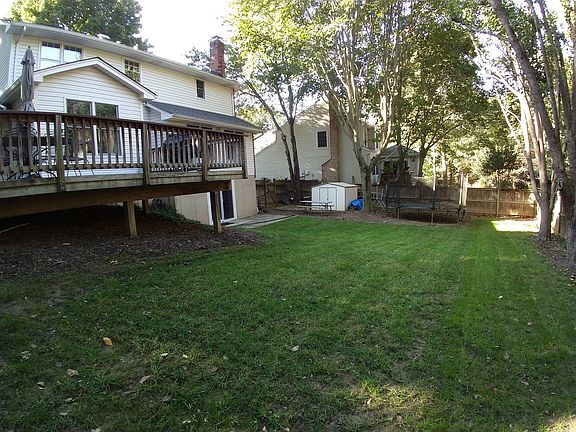 2nd image of 2608 Oakton Glen Dr