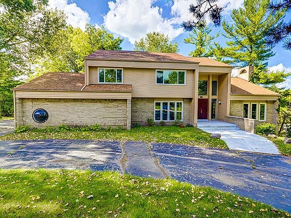 3rd image of 4124 Lakeridge Ln