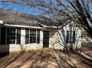 543 N 9th St APT B, Griffin, GA 30223