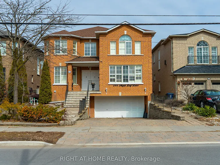 284 Maple Leaf Dr — Photo 3