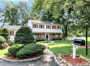 5 Arrowhead Ct, Norwalk, CT 06851