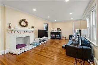 56 Noble St #56 — Photo 4
