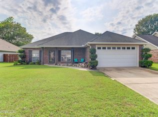 7621 Falcon Cir, Ocean Springs, MS 39564