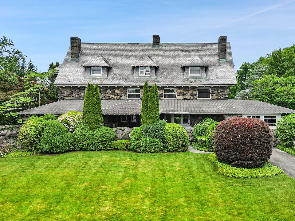432 Field Point Rd
