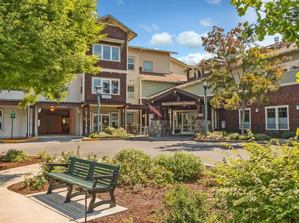 975 Golden Aspen Pl, Ashland, OR 97520