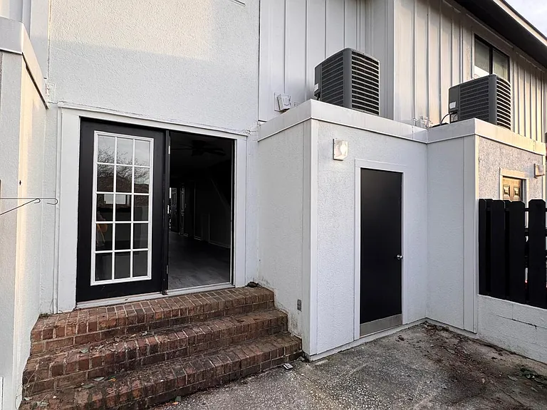 4807 Little River Rd #9 — Photo 3