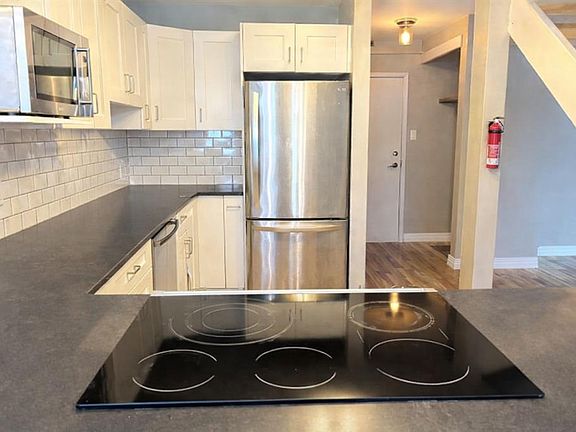 4th image of 39 Queens Road