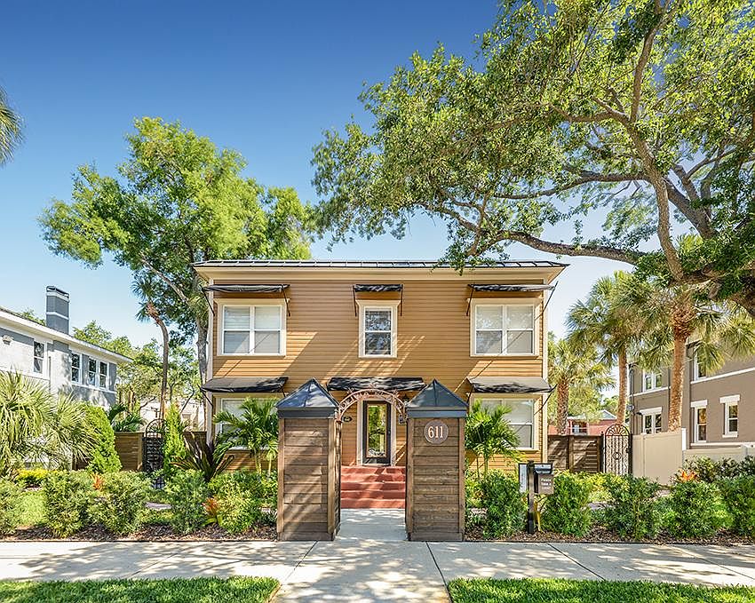 1st image of 611 W De Leon St