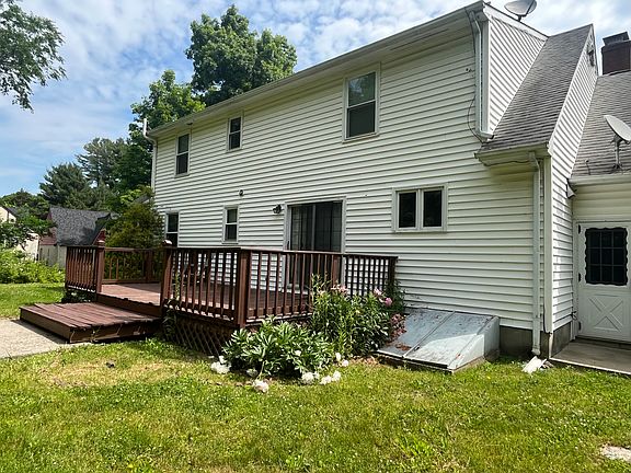 4th image of 23 Hampshire Dr