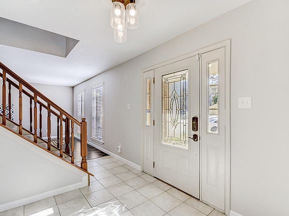 4th image of 3811 Spruce Glen Dr