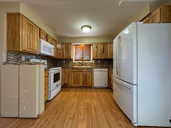 5th image of 37075 Northwest Dr