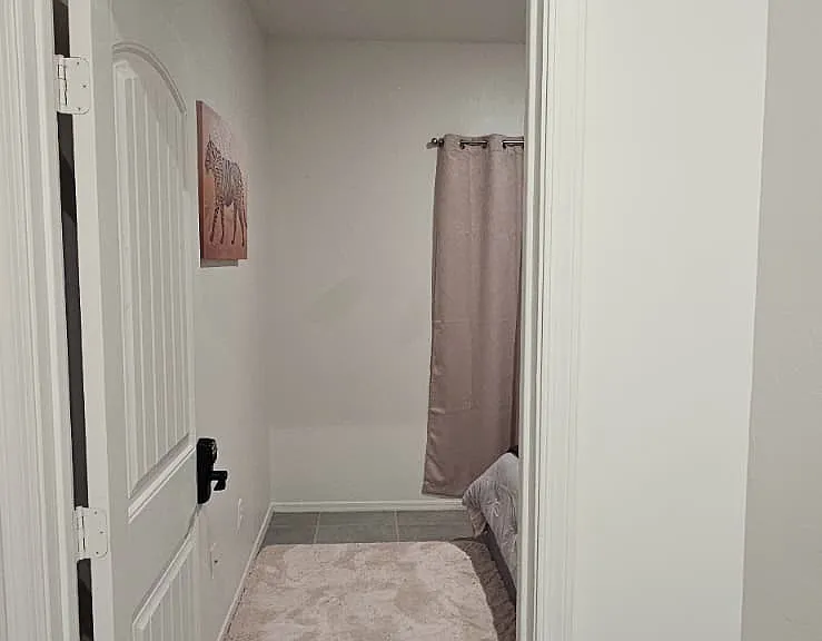 Bedroom 4 - Queen-sized bed. Can sleep upto 2 pax.