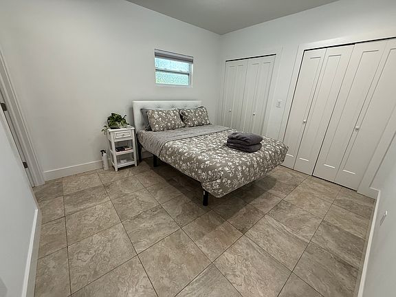 4th image of 3370 20th Ave NE