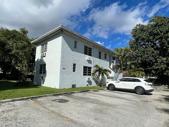 3rd image of 365 Menores Ave #4L