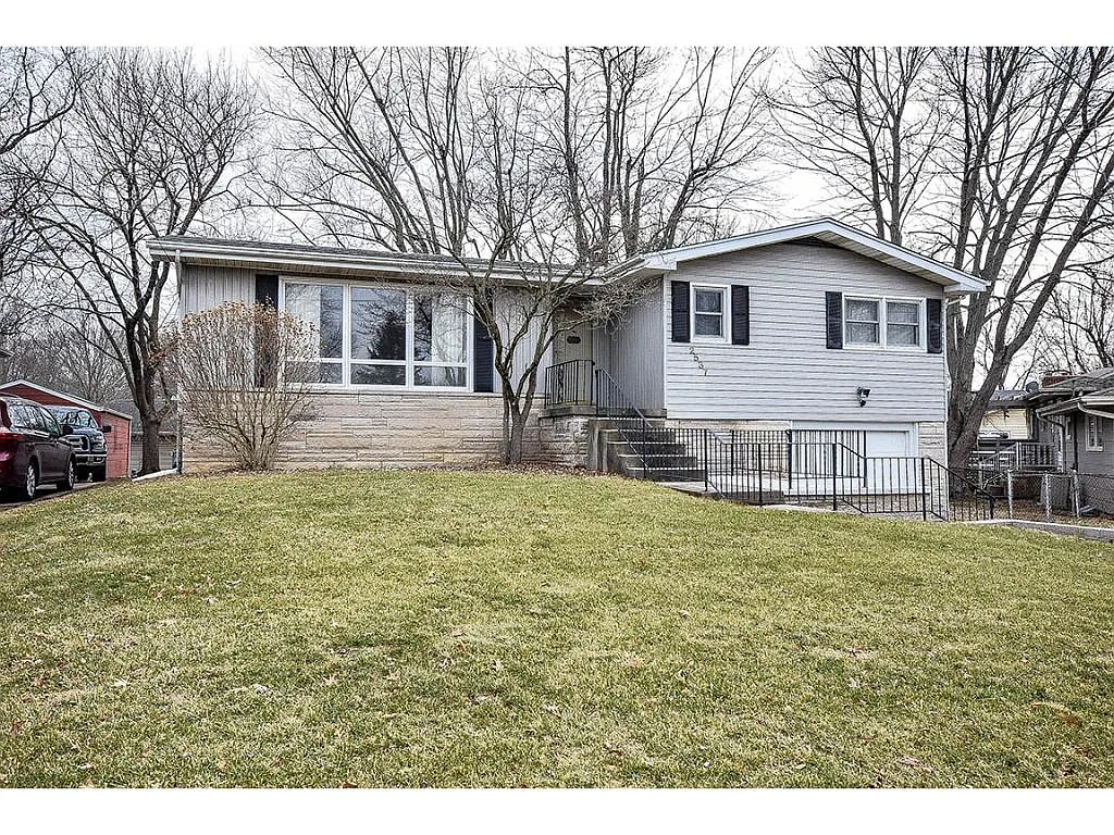 2537 W Hunt St photo 1
