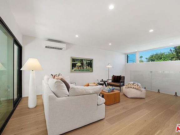 3rd image of 2233 4th St APT 3