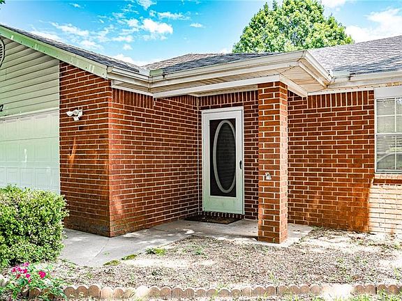 3rd image of 5637 Walden St