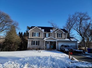 19 Dianna Dr, Springfield, MA 01104