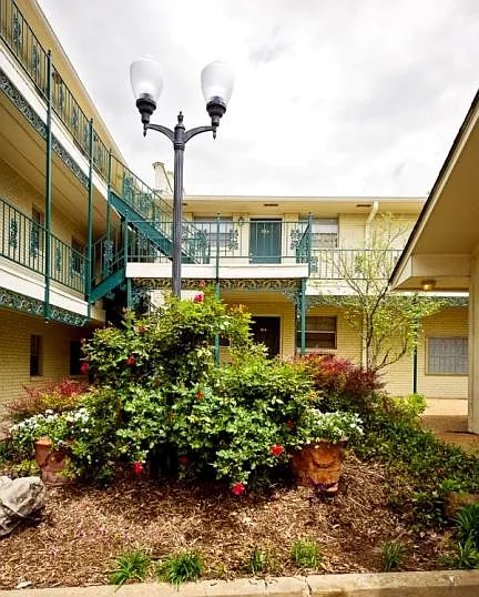 Belhaven Gardens — Photo 4