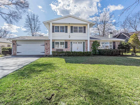 24 S Country Squire Rd, Palos Heights, IL 60463