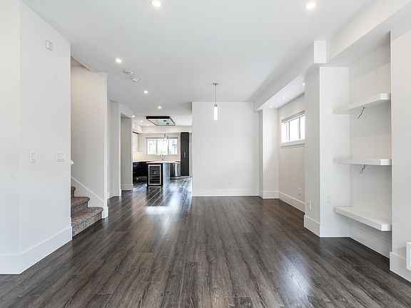 4th image of 15177 60th Ave #83