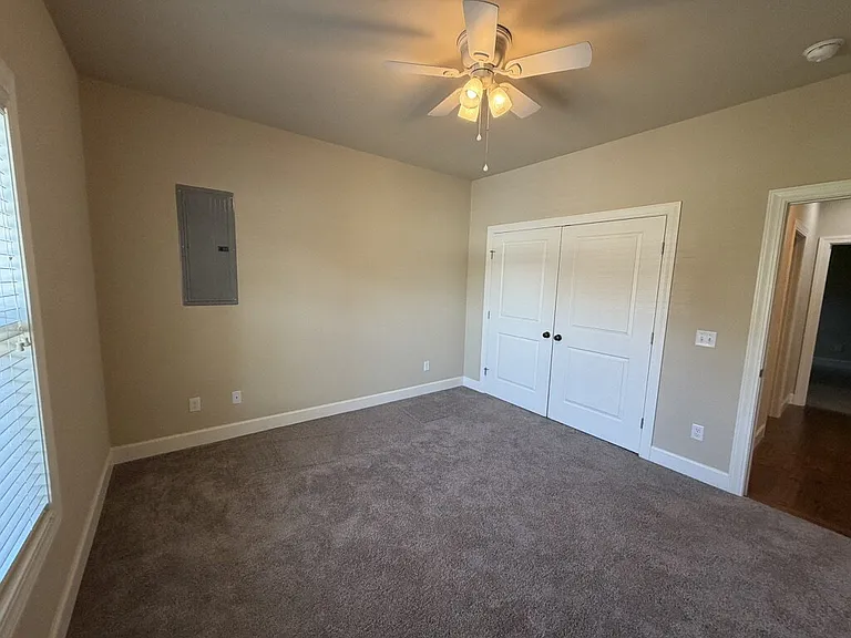 634 Cooper Sq — Photo 16
