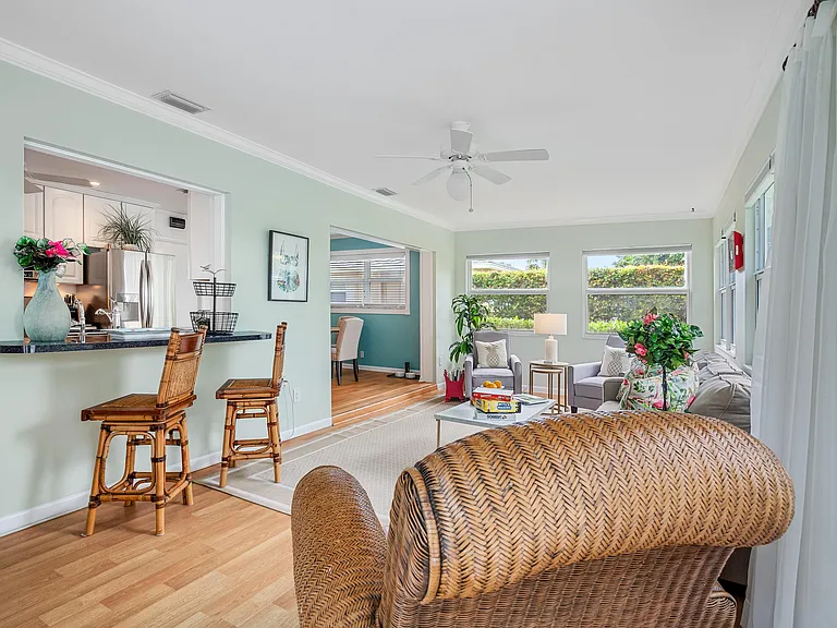 1120 Morse Blvd — Photo 12