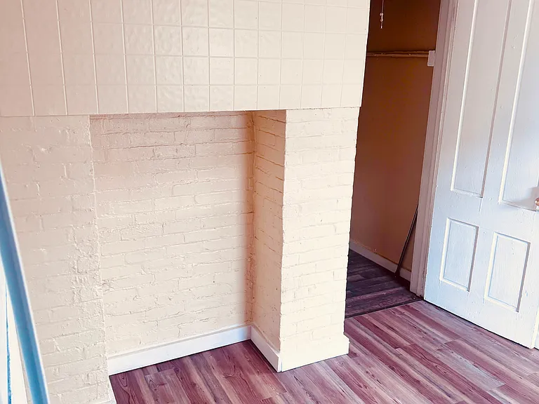 144 Lawrence St — Photo 12