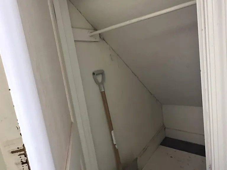 16 E Main St — Photo 11