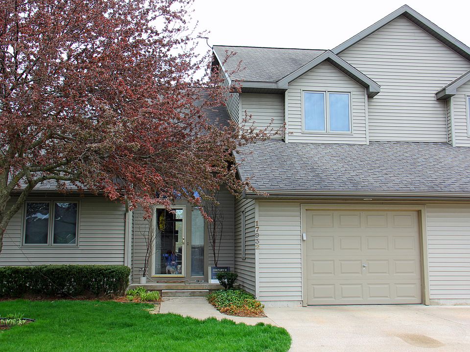 1st image of 17932 Riverbluff Dr